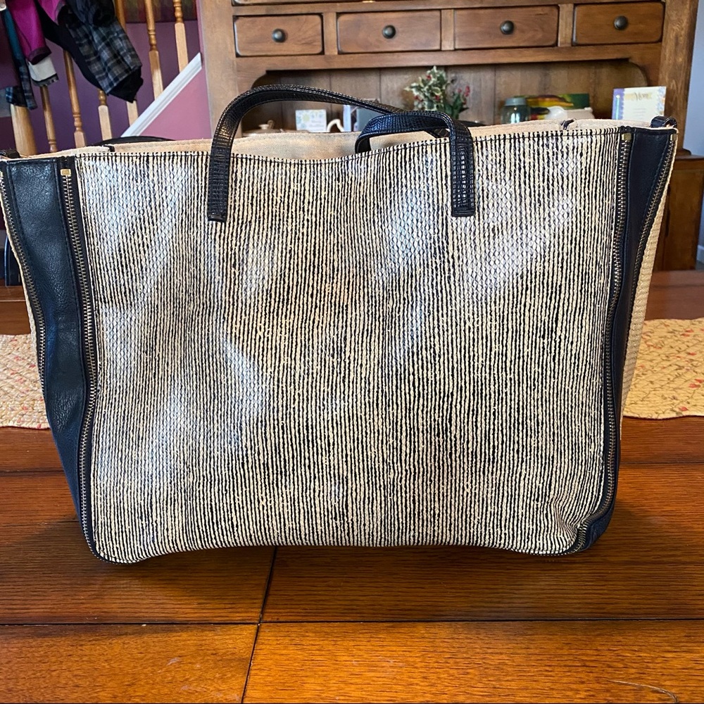 Sondra Roberts Squared tote and coin